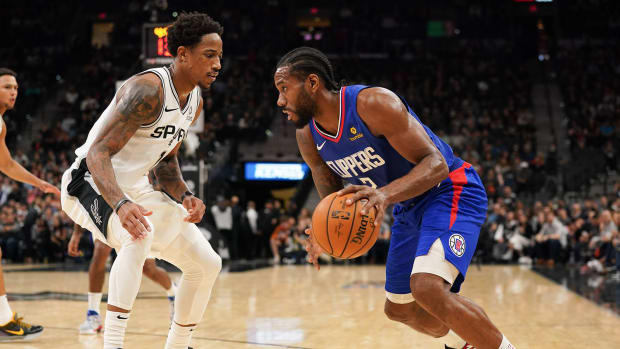 demar-derozan-spurs-defense